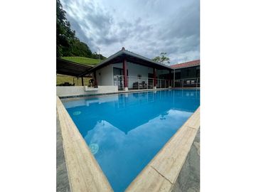 Casa campestre en condominio para la venta en Calima, Valle del Cauca