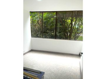 Venta Apartamento en La Floresta cerca al metro con parqueadero