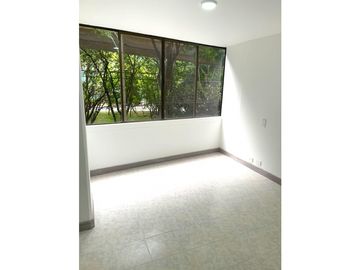 Venta Apartamento en La Floresta cerca al metro con parqueadero