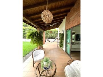 SE VENDE CASA CAMPESTRE EN SANTA FE DE ANTIOQUIA AMOBLADA