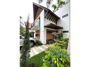 SE VENDE CASA CAMPESTRE EN SANTA FE DE ANTIOQUIA AMOBLADA