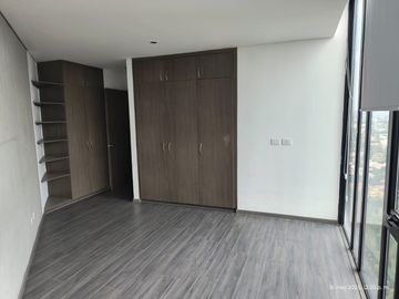 Venta de Departamento 1302 en Residencial en Zavaleta. Precio: $4,914,390.51 mxn