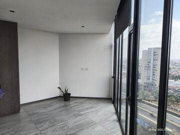 Venta de Departamento 1302 en Residencial en Zavaleta. Precio: $4,914,390.51 mxn