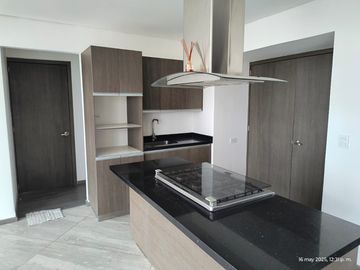 Venta de Departamento 1302 en Residencial en Zavaleta. Precio: $4,914,390.51 mxn