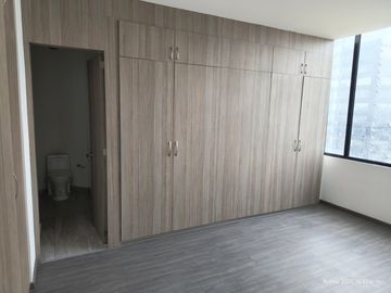 Venta de Departamento 1302 en Residencial en Zavaleta. Precio: $4,914,390.51 mxn