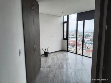 Venta de Departamento 2301 en torre Quore, Zavaleta. Precio: $3,409,805.32 mxn
