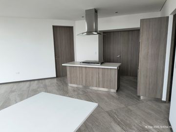 Venta de Departamento 2301 en torre Quore, Zavaleta. Precio: $3,409,805.32 mxn