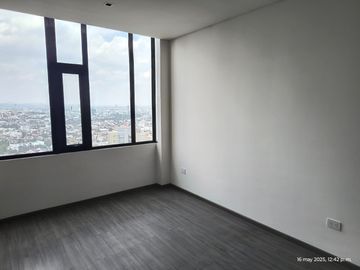 Venta de Departamento 2301 en torre Quore, Zavaleta. Precio: $3,409,805.32 mxn