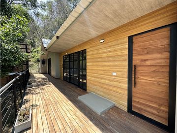 ESTRENA CHALET CON ESPECTACULAR DECK CON JACUZZI EN SOPETRAN