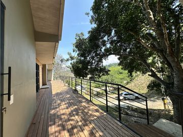 ESTRENA CHALET CON ESPECTACULAR DECK CON JACUZZI EN SOPETRAN