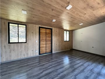 ESTRENA CHALET CON ESPECTACULAR DECK CON JACUZZI EN SOPETRAN