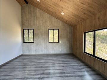 ESTRENA CHALET CON ESPECTACULAR DECK CON JACUZZI EN SOPETRAN