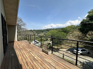 ESTRENA CHALET CON ESPECTACULAR DECK CON JACUZZI EN SOPETRAN