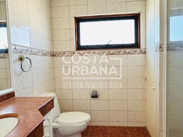 GRAN CASA EN BOSQUES DE MONTEMAR