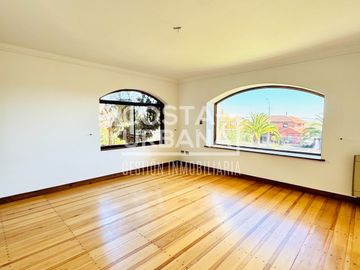 GRAN CASA EN BOSQUES DE MONTEMAR