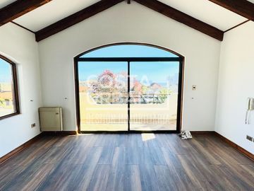 GRAN CASA EN BOSQUES DE MONTEMAR