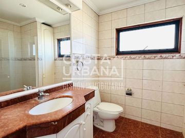 GRAN CASA EN BOSQUES DE MONTEMAR