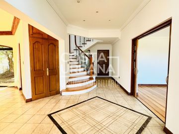 GRAN CASA EN BOSQUES DE MONTEMAR