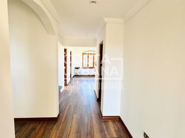 GRAN CASA EN BOSQUES DE MONTEMAR