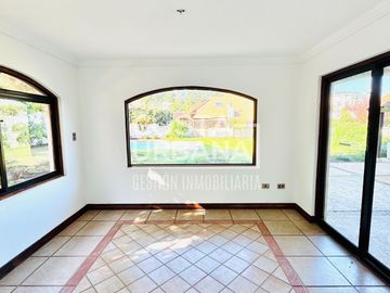GRAN CASA EN BOSQUES DE MONTEMAR