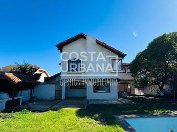 GRAN CASA EN BOSQUES DE MONTEMAR
