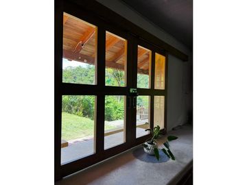 HERMOSA FINCA A PUERTA CERRADA EN COCORNA