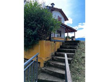 HERMOSA FINCA A PUERTA CERRADA EN COCORNA