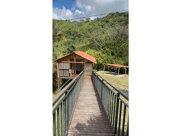 HERMOSA FINCA A PUERTA CERRADA EN COCORNA