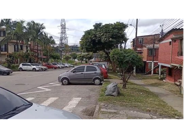 En venta casa un piso Urbanizacion confamiliar propiedad horizontal