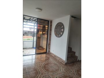 En venta casa un piso Urbanizacion confamiliar propiedad horizontal