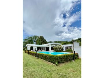 Vendo espectacular Casa Campestre en Santa Fe de Antioquia