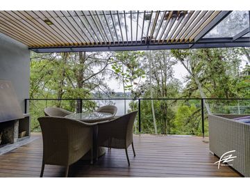 CABAÑA EN VENTA EN GUATAPÉ,ANTIOQUIA