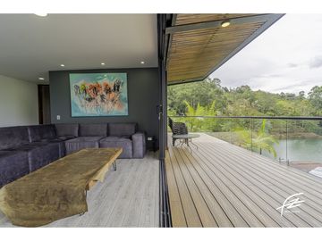FINCA EN VENTA EN GUATAPÉ,ANTIOQUIA