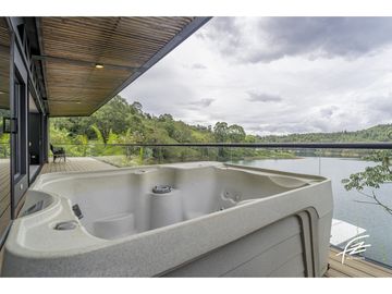 FINCA EN VENTA EN GUATAPÉ,ANTIOQUIA