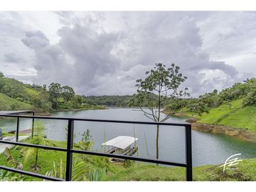 FINCA EN VENTA EN GUATAPÉ,ANTIOQUIA