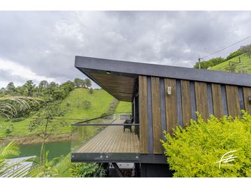 FINCA EN VENTA EN GUATAPÉ,ANTIOQUIA