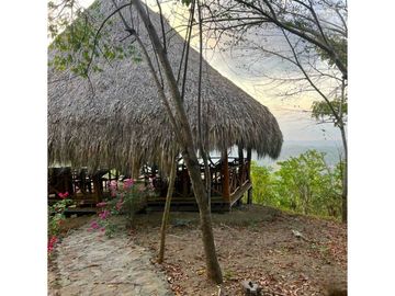 SE VENDE ECO HOTEL JUAN DE ACOSTA