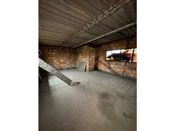 CASA EN VENTA, BARRIO SAN ANDRES, CERCA ALKOSTO VENECIA