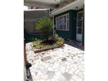 CASA EN VENTA, BARRIO SAN ANDRES, CERCA ALKOSTO VENECIA