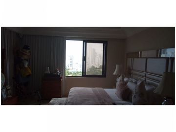VENDO APARTAMENTO 4 ALCOBAS PENTHOUSE EDIFICIO LAURA LAGUITO