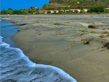 VENDA CASA CON SALIDA DIRECTA AL MAR EN CONDOMINIO CASA DEL MAR