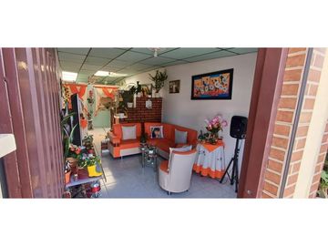 SE     VENDE    CASA     EN   KENEDY