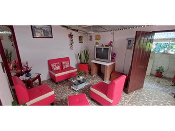 SE     VENDE    CASA     EN   KENEDY
