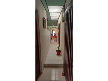 SE     VENDE    CASA     EN   KENEDY