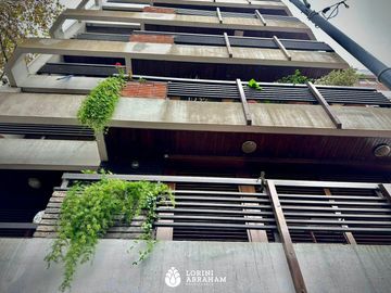 Venta departamento de 4 ambientes con cochera y balcon. Zona Plaza Mitre  !