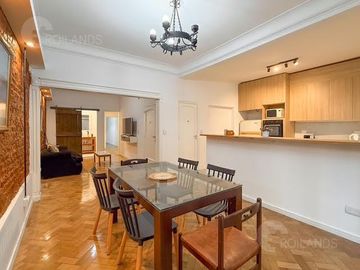 Venta Departamento 4 Ambientes con Balcón Corrido en Recoleta