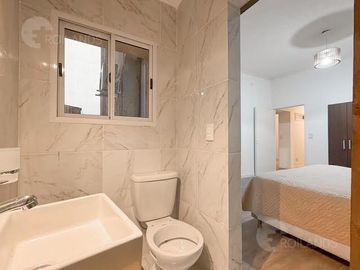Venta Departamento 4 Ambientes con Balcón Corrido en Recoleta