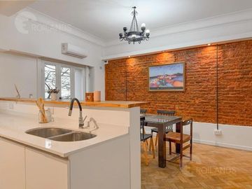 Venta Departamento 4 Ambientes con Balcón Corrido en Recoleta