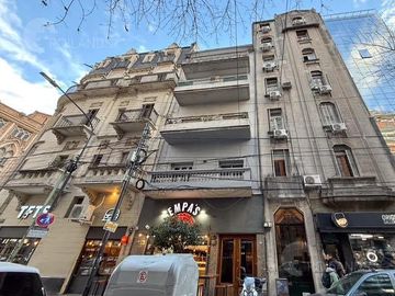 Venta Departamento 4 Ambientes con Balcón Corrido en Recoleta