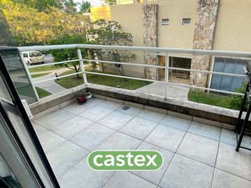 Departamento de dos ambientes en alquiler anual en Jardines de Saravi